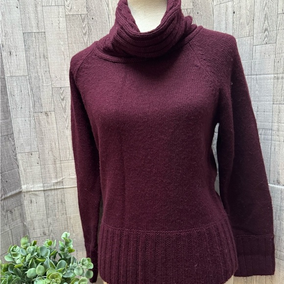APT. 9 NWT Women's Burgundy Turtleneck Sweater - Picture 1 of 16